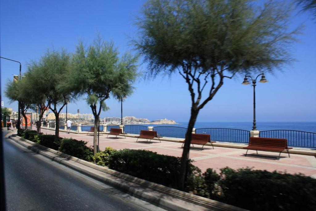 Perfect Location, Modern 2Br Apartment Sliema Ngoại thất bức ảnh